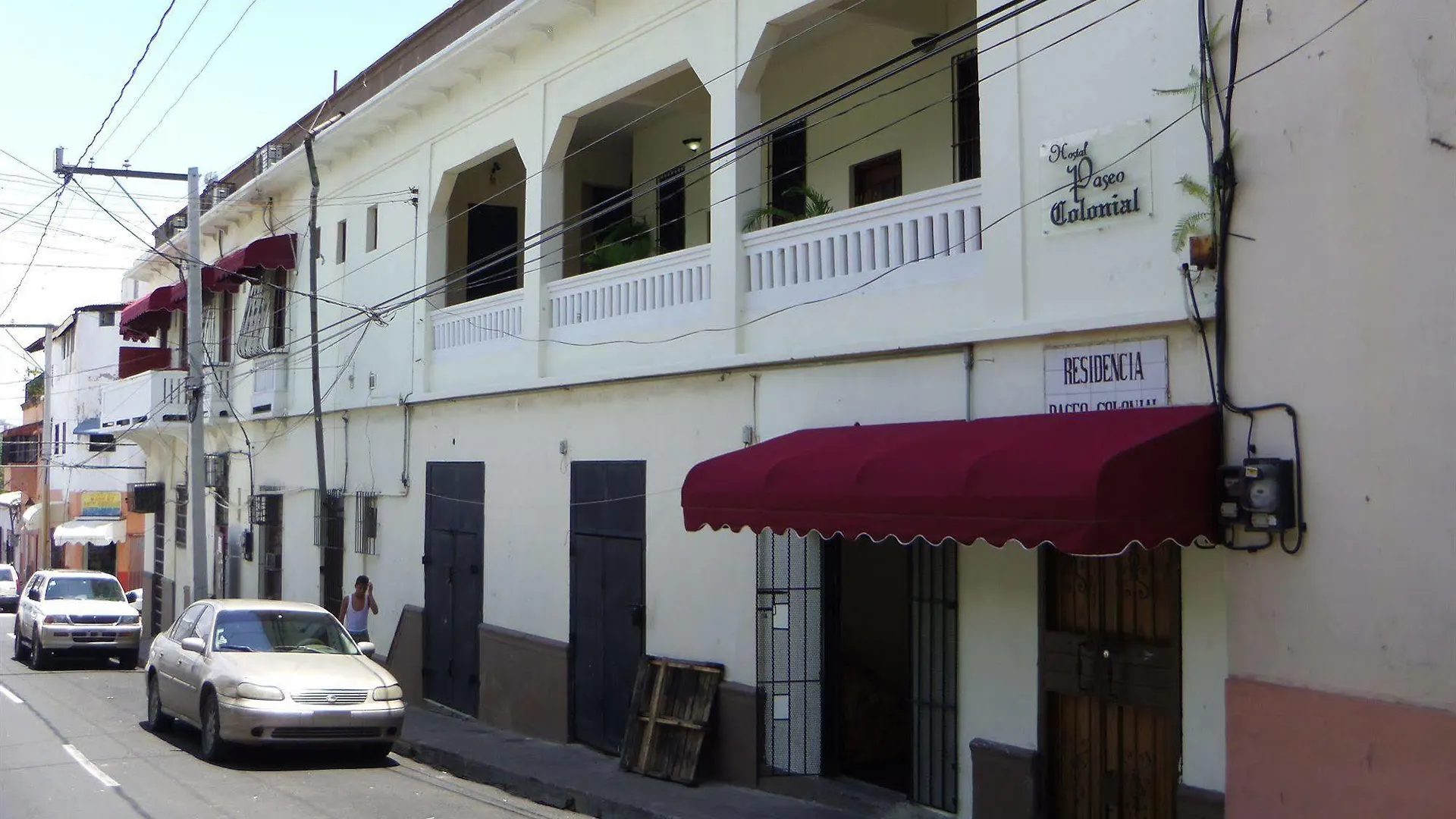 Paseo Colonial Aparta location